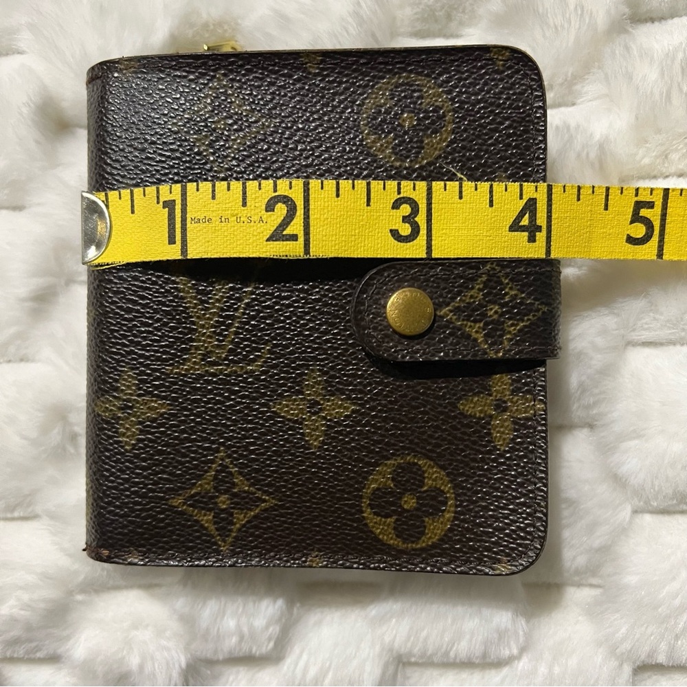 Louis Vuitton Compact Zippy Monogram Bifold Wallet - Picture 13 of 16